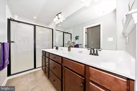 Bath - 6032 Forum Sq, Frederick, MD 21703 photo 1 of 3