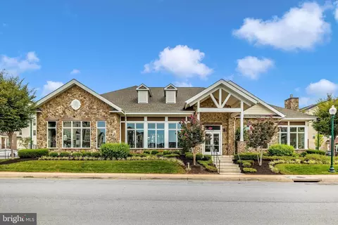 Exterior - 6032 Forum Sq, Frederick, MD 21703 photo 4 of 7