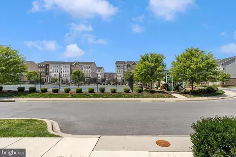 Exterior - 6032 Forum Sq, Frederick, MD 21703 photo 3 of 7
