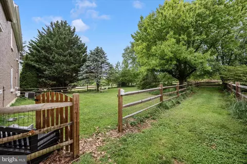 Exterior - 3823 Roundtree Rd, Jefferson, MD 21755 photo 5 of 12