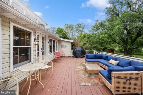 Exterior - 3823 Roundtree Rd, Jefferson, MD 21755 photo 9 of 12
