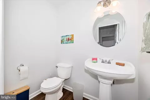 Entry Way - 3823 Roundtree Rd, Jefferson, MD 21755 photo 4 of 7