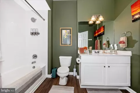 Bath - 3823 Roundtree Rd, Jefferson, MD 21755 photo 3 of 5