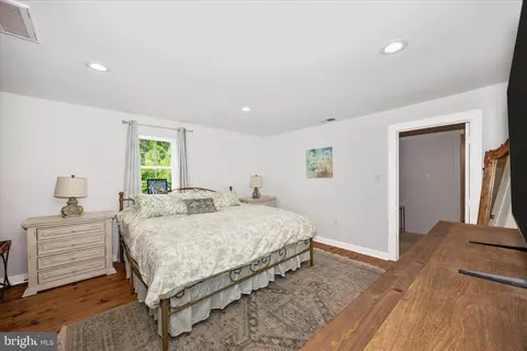 Bedroom - 3823 Roundtree Rd, Jefferson, MD 21755 photo 3 of 8