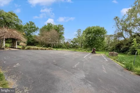 Exterior - 3823 Roundtree Rd, Jefferson, MD 21755 photo 11 of 12