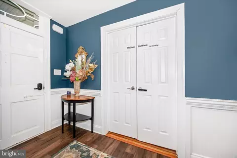 Entry Way - 3823 Roundtree Rd, Jefferson, MD 21755 photo 5 of 7