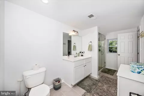 Entry Way - 3823 Roundtree Rd, Jefferson, MD 21755 photo 6 of 7