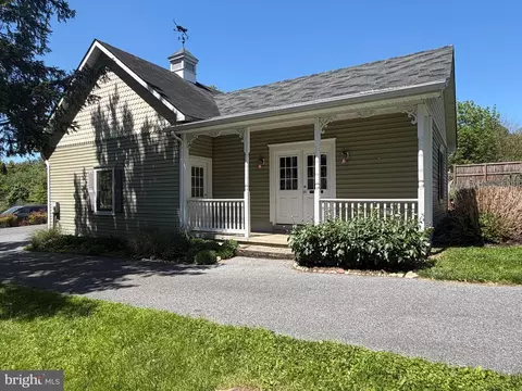 Exterior - 124 E Main St, Middletown, MD 21769 photo 15 of 17