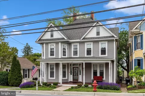 Exterior - 124 E Main St, Middletown, MD 21769 photo 2 of 17