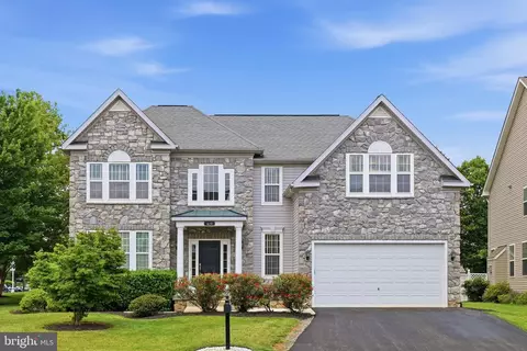 419 Mohican Dr, Frederick, MD 21701