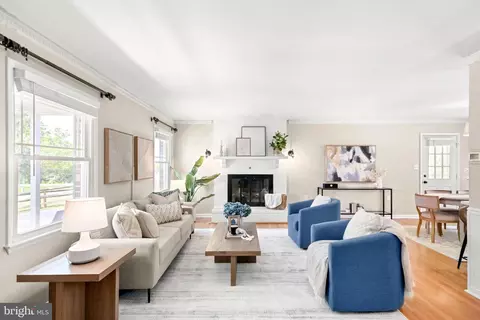 Living - 4233 Spring View Ct, Jefferson, MD 21755 photo 1 of 4