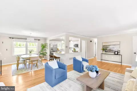 Living - 4233 Spring View Ct, Jefferson, MD 21755 photo 4 of 4