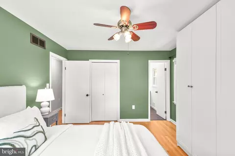 Bedroom - 4233 Spring View Ct, Jefferson, MD 21755 photo 2 of 3