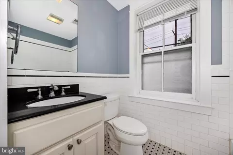 Bath - 16 5th St E, Frederick, MD 21701 photo 2 of 4