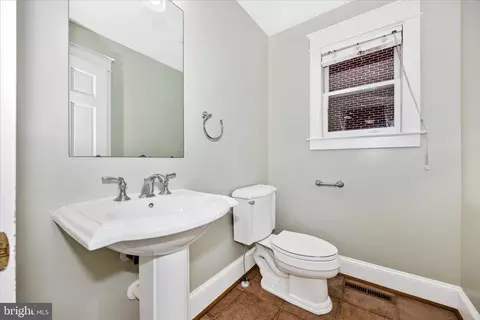Entry Way - 16 5th St E, Frederick, MD 21701 photo 4 of 7