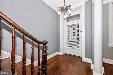 Entry Way - 16 5th St E, Frederick, MD 21701 photo 3 of 7