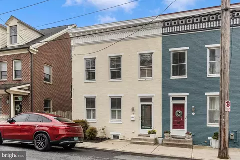 16 5th St E, Frederick, MD 21701