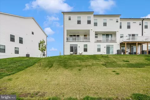 Exterior - 2010 Alice Ct, Frederick, MD 21702 photo 2 of 7
