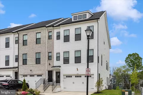 Exterior - 2010 Alice Ct, Frederick, MD 21702 photo 4 of 7