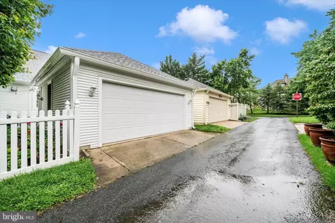 Exterior - 2447 Merchant St, Frederick, MD 21701 photo 9 of 13