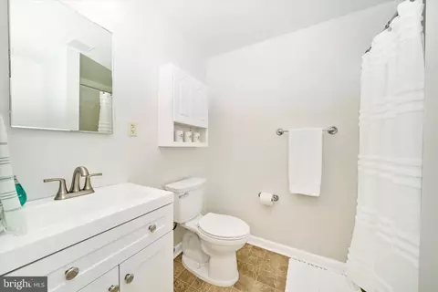 Bath - 2447 Merchant St, Frederick, MD 21701 photo 6 of 6