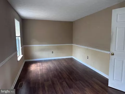 Living - 1488 Dockside Ct, Frederick, MD 21701 photo 4 of 6