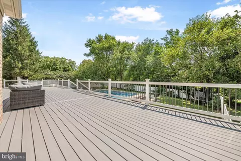 Exterior - 6603 Babak Dr, Frederick, MD 21702 photo 8 of 11
