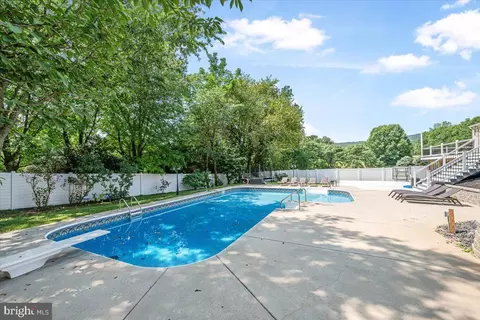 Exterior - 6603 Babak Dr, Frederick, MD 21702 photo 10 of 11