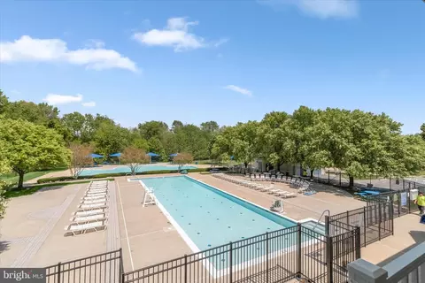 Exterior - 2520 Waterside Dr #112, Frederick, MD 21701 photo 10 of 20
