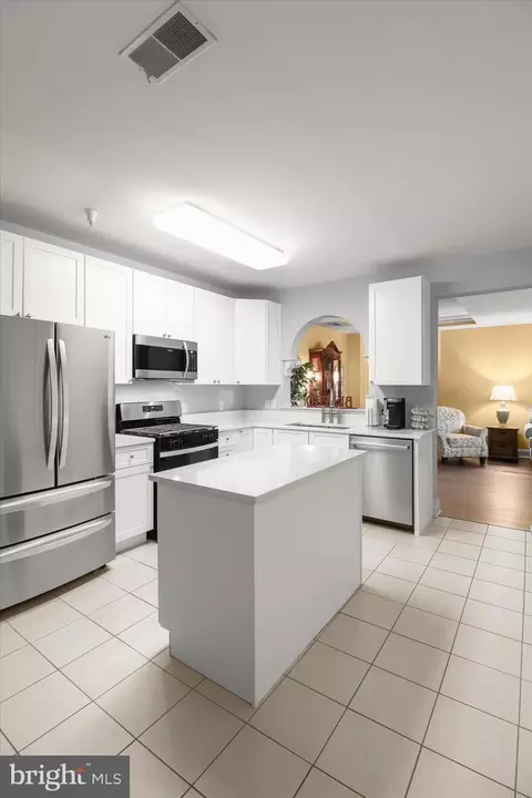 Kitchen - 2520 Waterside Dr #112, Frederick, MD 21701 photo 3 of 6