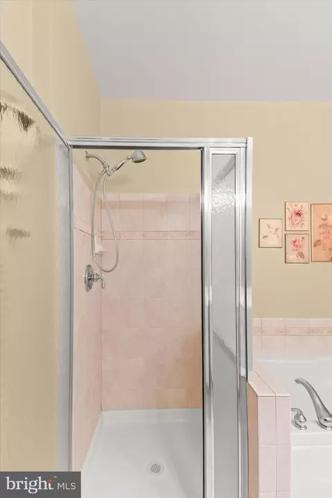 Bath - 2520 Waterside Dr #112, Frederick, MD 21701 photo 3 of 6