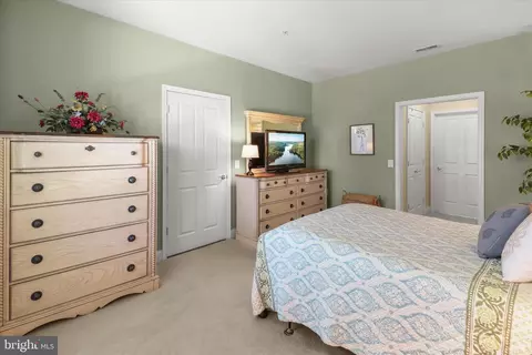 Bedroom - 2520 Waterside Dr #112, Frederick, MD 21701 photo 4 of 9