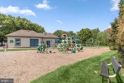 Exterior - 2520 Waterside Dr #112, Frederick, MD 21701 photo 14 of 20