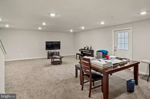 Entry Way - 831 Foundry St, Frederick, MD 21701 photo 17 of 17