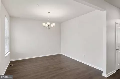 Entry Way - 831 Foundry St, Frederick, MD 21701 photo 2 of 17