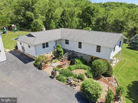 2915 Fry Rd, Jefferson, MD 21755
