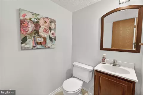 Bath - 431 Heather Ridge Dr, Frederick, MD 21702 photo 1 of 2