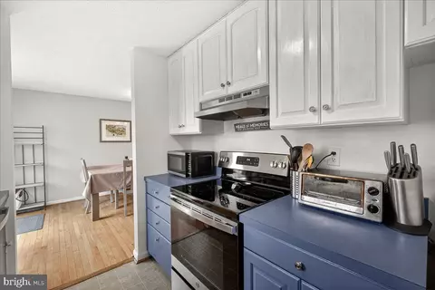 Kitchen - 431 Heather Ridge Dr, Frederick, MD 21702 photo 5 of 5