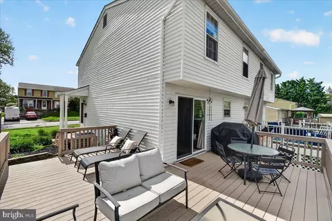 Exterior - 431 Heather Ridge Dr, Frederick, MD 21702 photo 2 of 6
