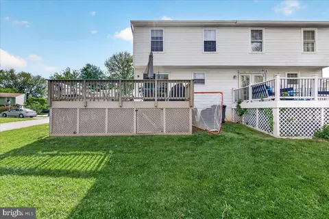 Exterior - 431 Heather Ridge Dr, Frederick, MD 21702 photo 5 of 6