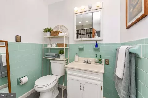Bath - 6213 White Oak Dr, Frederick, MD 21701 photo 4 of 5