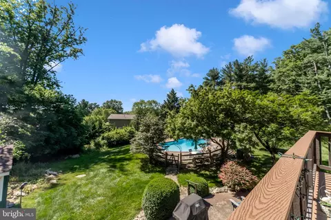 Exterior - 6213 White Oak Dr, Frederick, MD 21701 photo 8 of 11