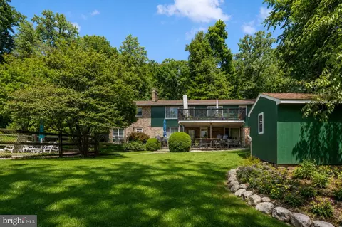 Exterior - 6213 White Oak Dr, Frederick, MD 21701 photo 2 of 11