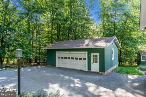 Exterior - 6213 White Oak Dr, Frederick, MD 21701 photo 11 of 11