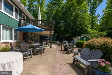 Exterior - 6213 White Oak Dr, Frederick, MD 21701 photo 3 of 11