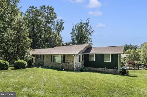 6213 White Oak Dr, Frederick, MD 21701
