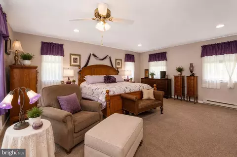 Bedroom - 6213 White Oak Dr, Frederick, MD 21701 photo 2 of 4