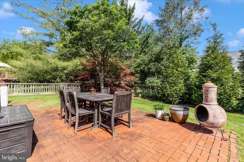 Exterior - 105 Crossing Pointe Ct, Frederick, MD 21702 photo 3 of 8