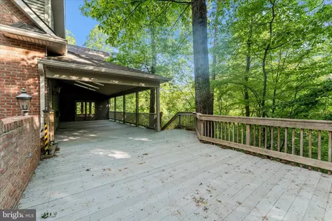 Exterior - 5019 Old Swimming Pool Rd, Frederick, MD 21703 photo 14 of 31