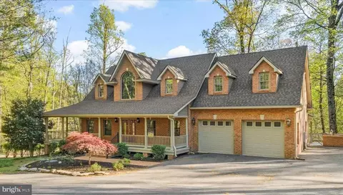 Exterior - 5019 Old Swimming Pool Rd, Frederick, MD 21703 photo 3 of 31